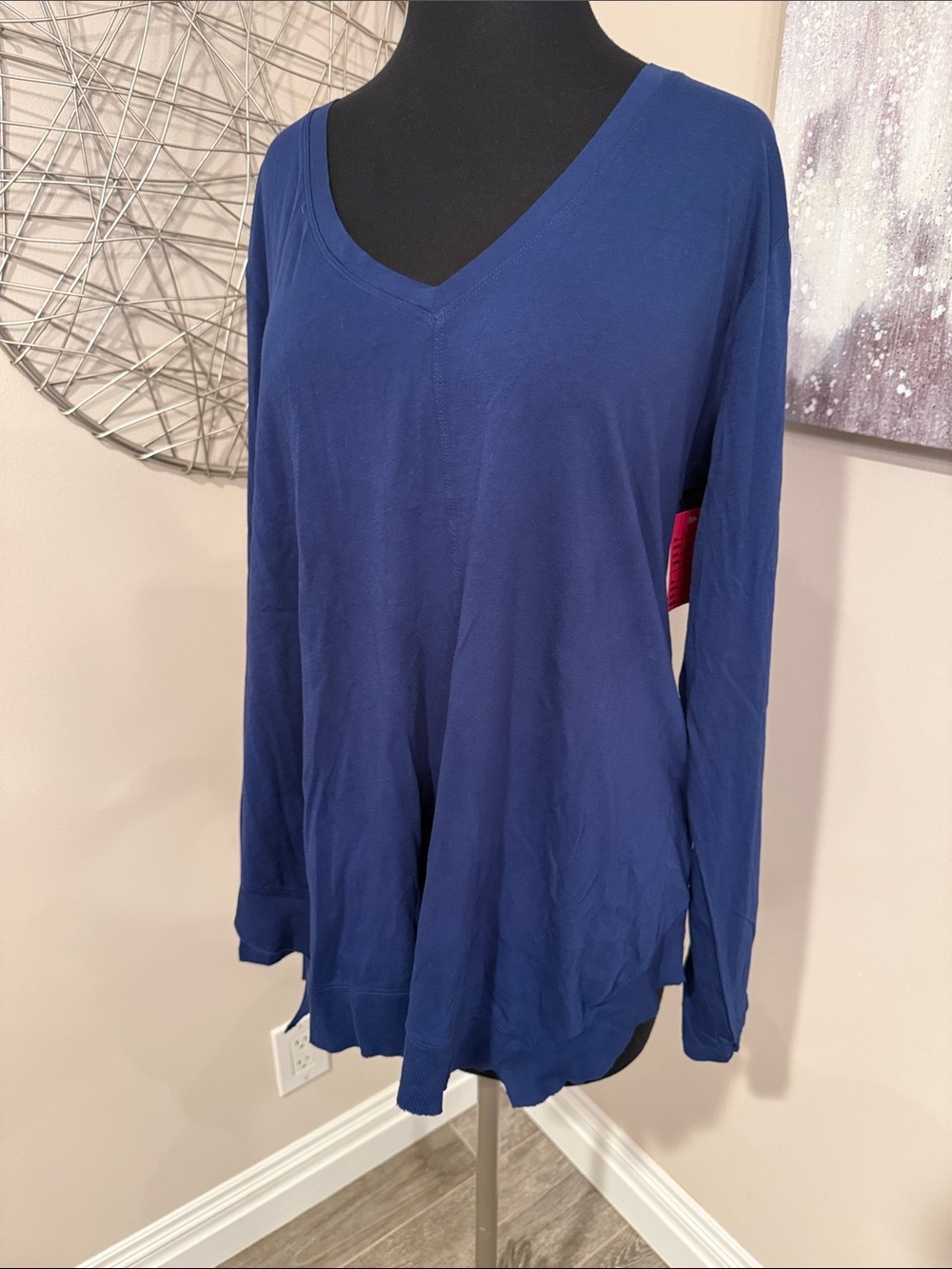 Deep v-Neck Navy Blue Long Sleeve Handkerchief Tee size X-Large